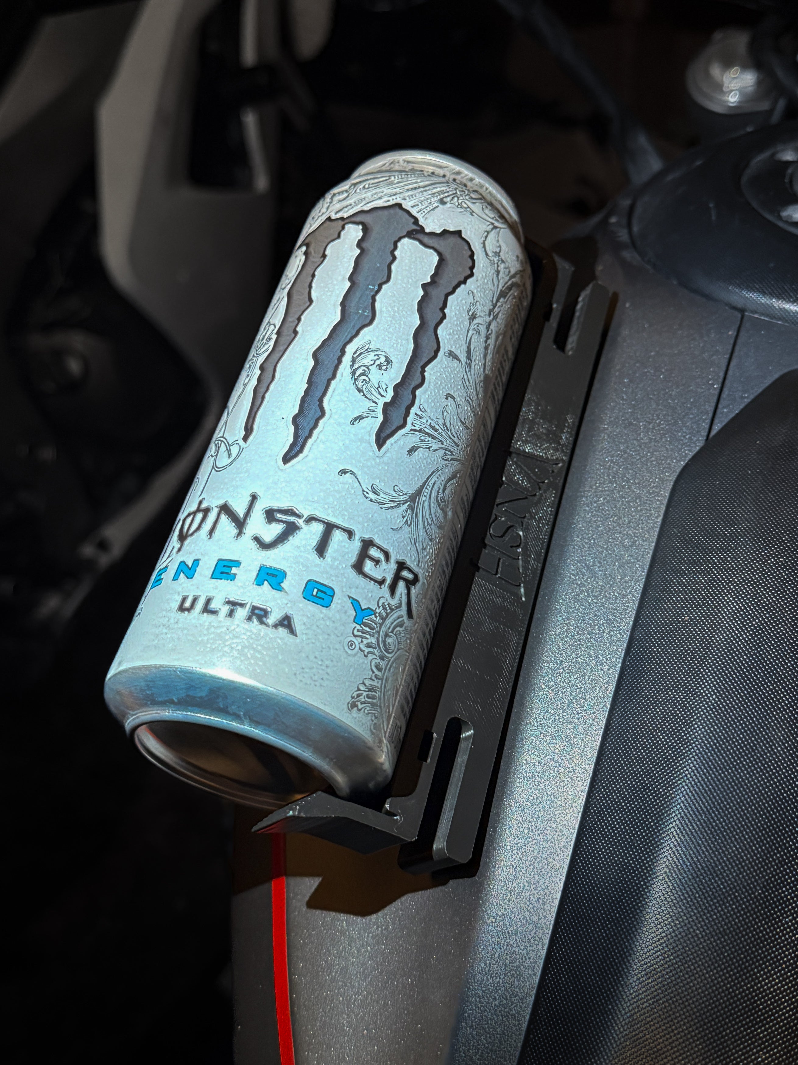 MONSTER CAN HOLDER